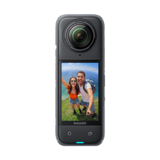Noleggio Insta360 X4
