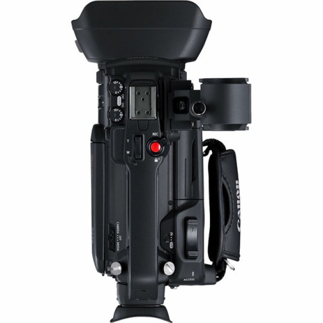  Canon XA50