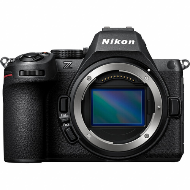 Nikon Nikon Z5 II + Z 24-50mm f/4-6.3 + SD 128gb - Gar. Nital
