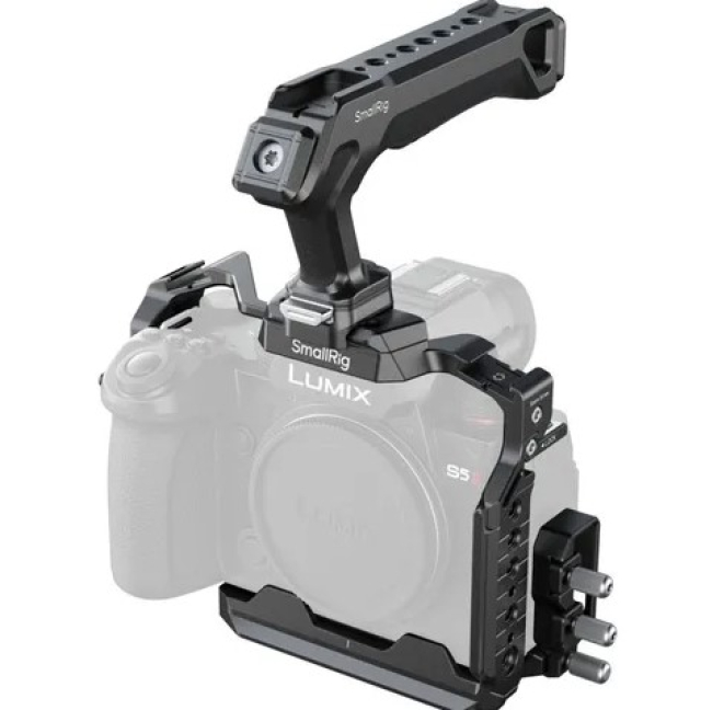 Panasonic lumix Panasonic Lumix S5 II X + ob. 20-60mm F/3.5-5.6 kit 50mm F/1.8 + SmallRig Cage Kit 5752 + SmallRig Microphone 5717 + SmallRig Light 4808