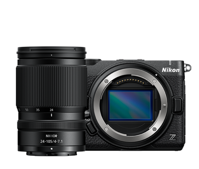 Nikon Nikon Z5 II C Black + Z 24-105 f/4-7.1 + SDXC 128GB - Garanzia Nital (Mirrorless)