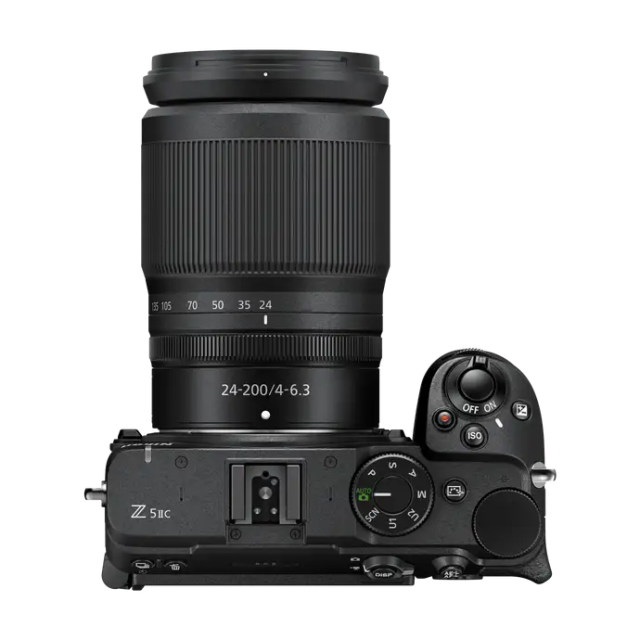 Nikon Nikon Z5 II C Black + Z 24-200 f/4-6.3 VR + SDXC 128GB - Garanzia Nital (Mirrorless)